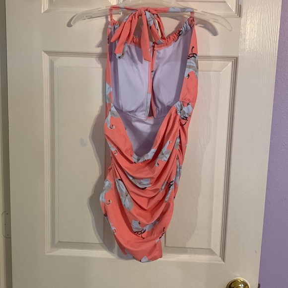 One piece bathing suit - Picture 2 of 3